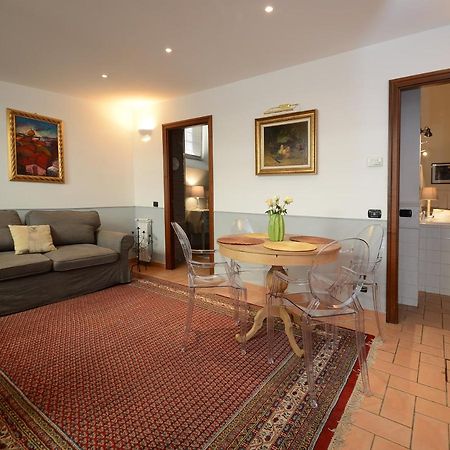 Divine Stylish Apartment Roma Esterno foto