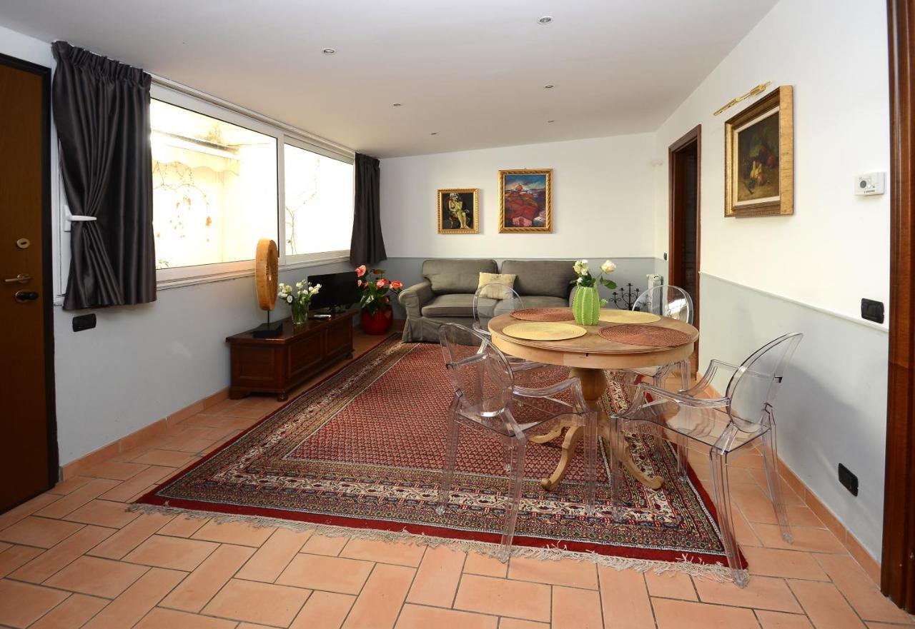 Divine Stylish Apartment Roma Esterno foto